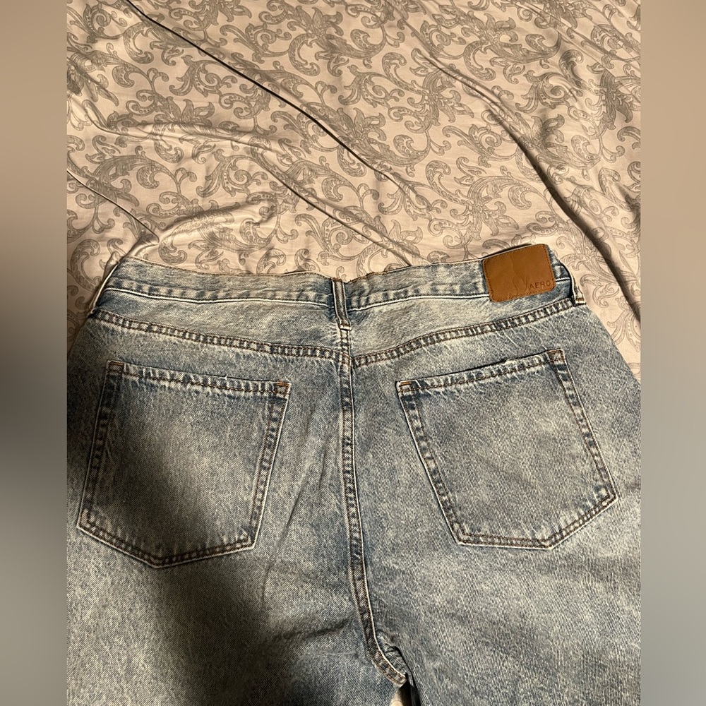 Aeropostale High Rise Baggy Distressed Jean - Picture 8 of 11